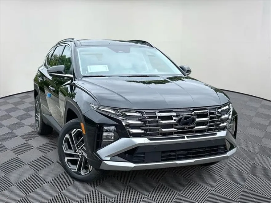 2025 Hyundai Tucson Hybrid Limited photo 1