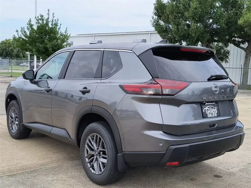 2026 Nissan Rogue S photo 1