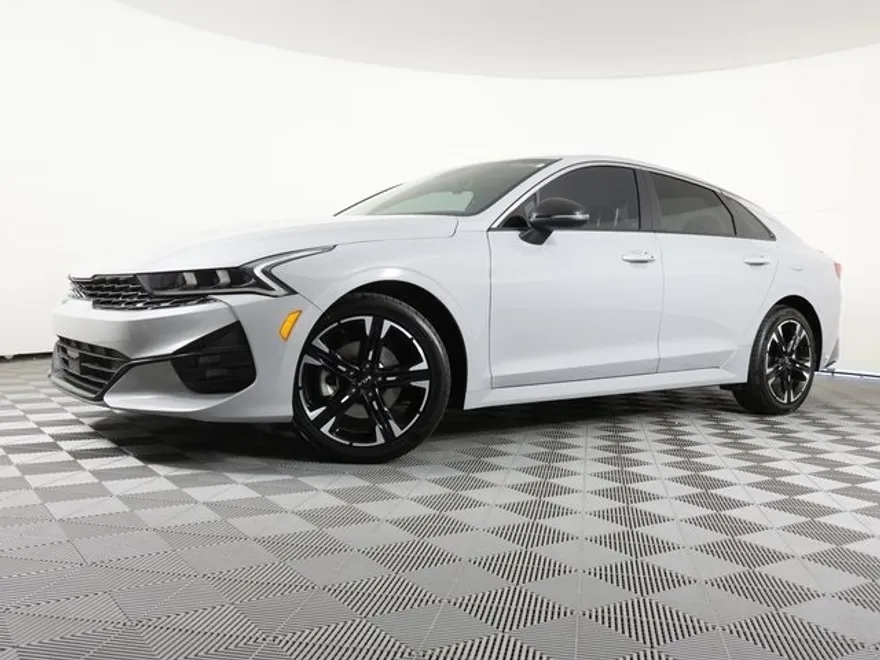 2024 Kia K5 GT-Line photo 1
