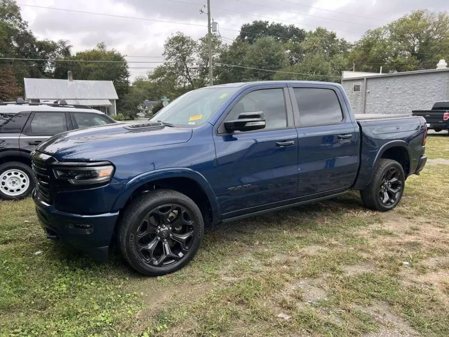 2022 Ram 1500 Limited photo 1