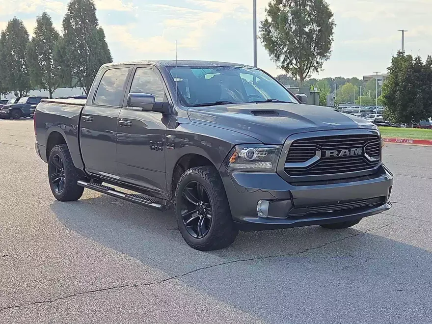 2018 Ram 1500 Sport photo 1