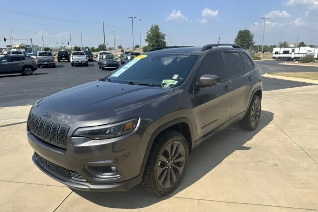 2021 Jeep Cherokee 80th Anniversary Edition photo 1