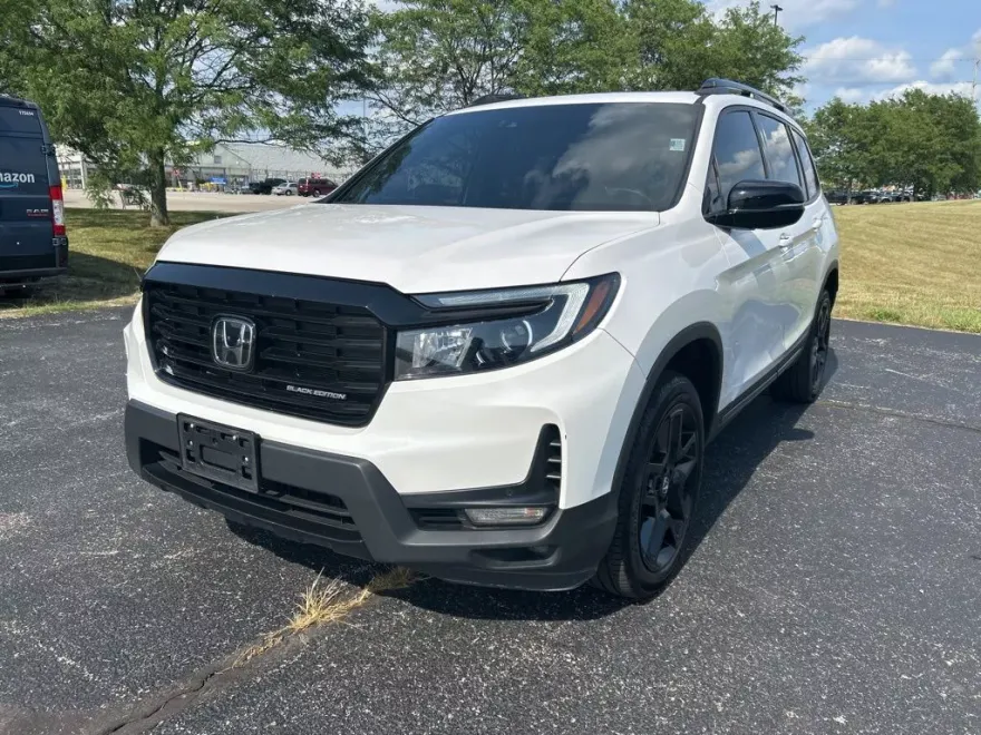 2024 Honda Passport Black Edition photo 1