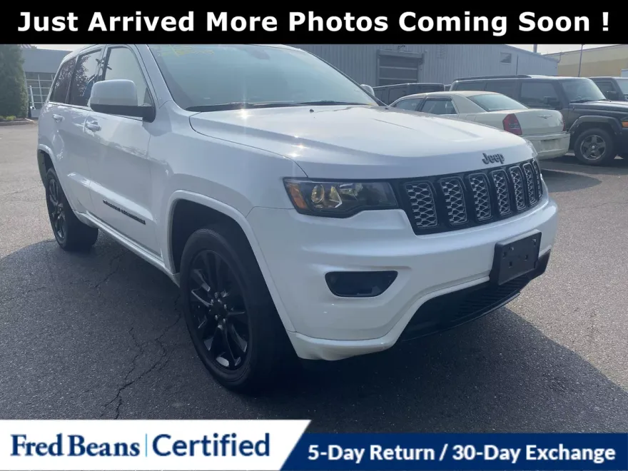 2022 Jeep Cherokee Laredo X photo 1