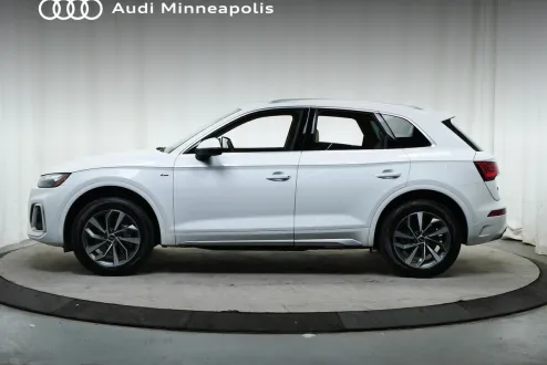 2022 Audi Q5 45 S line Premium photo 3
