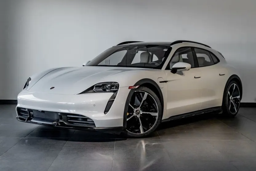 2022 Porsche Taycan Turbo Cross Turismo photo 1