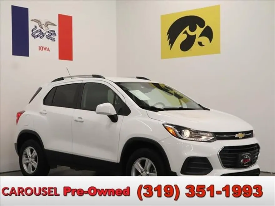 2022 Chevrolet Trax LT photo 1