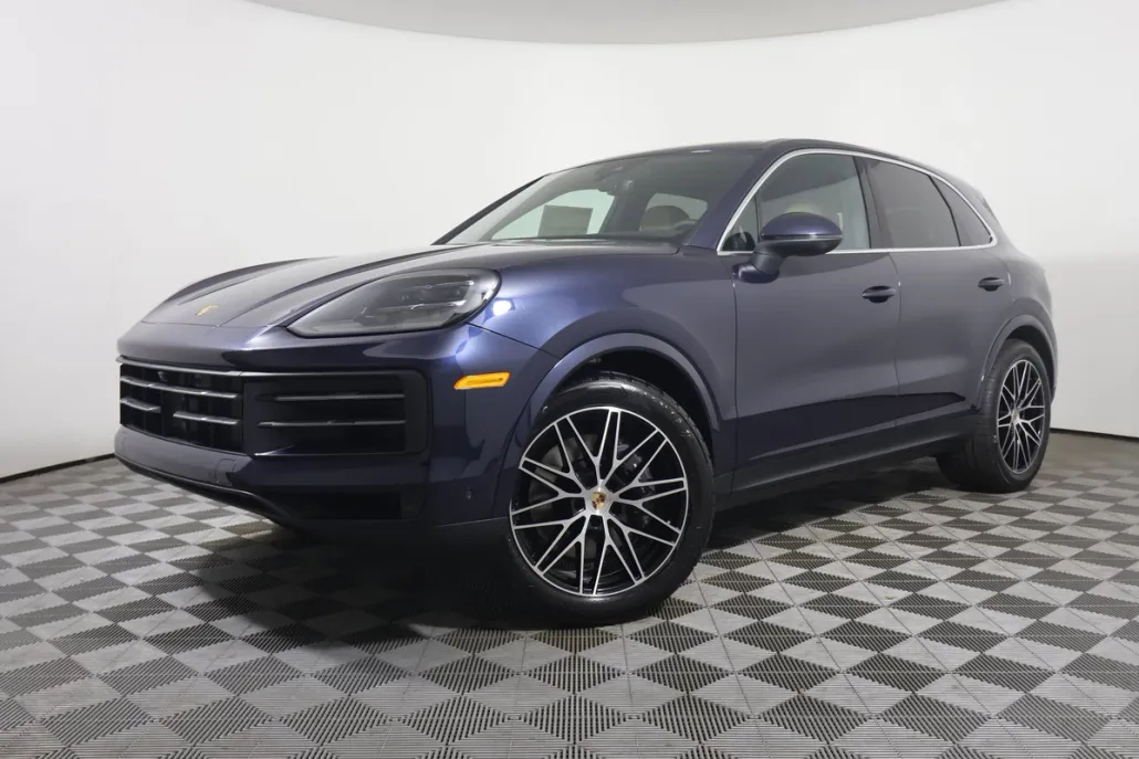 2025 Porsche Cayenne photo 1