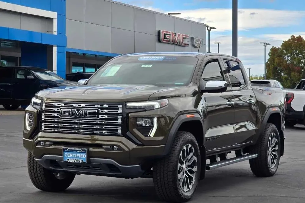 2025 Gmc Canyon Denali photo 1