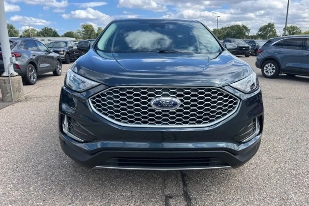 2023 Ford Edge SEL photo 1