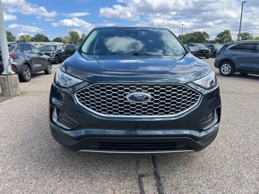 2023 Ford Edge SEL photo 1