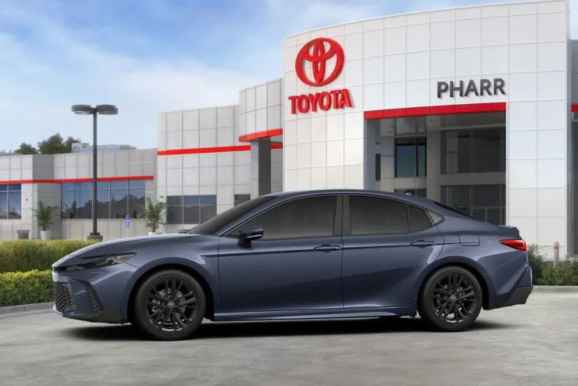 2026 Toyota Camry SE photo 1