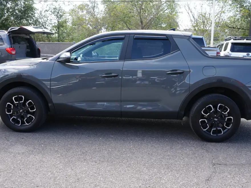2024 Hyundai Santa Cruz SE photo 1