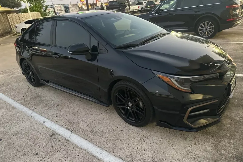 2022 Toyota Corolla SE photo 1