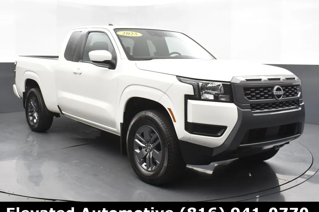 2025 Nissan Frontier SV photo 1