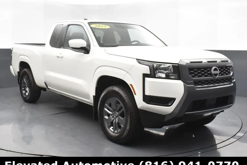 2025 Nissan Frontier SV photo 1