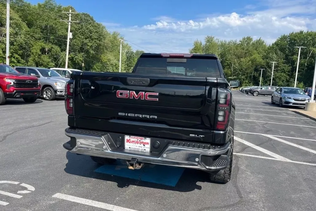 2019 Gmc Sierra 1500 SLT photo 1
