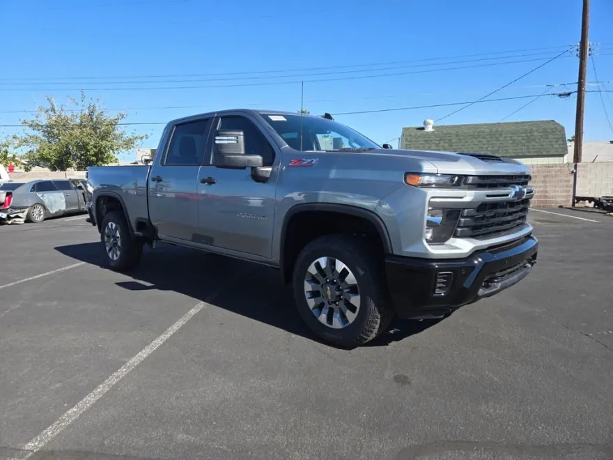 2026 Chevrolet Silverado 2500HD Custom photo 1