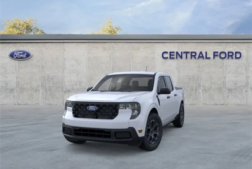 2025 Ford Maverick XLT photo 1