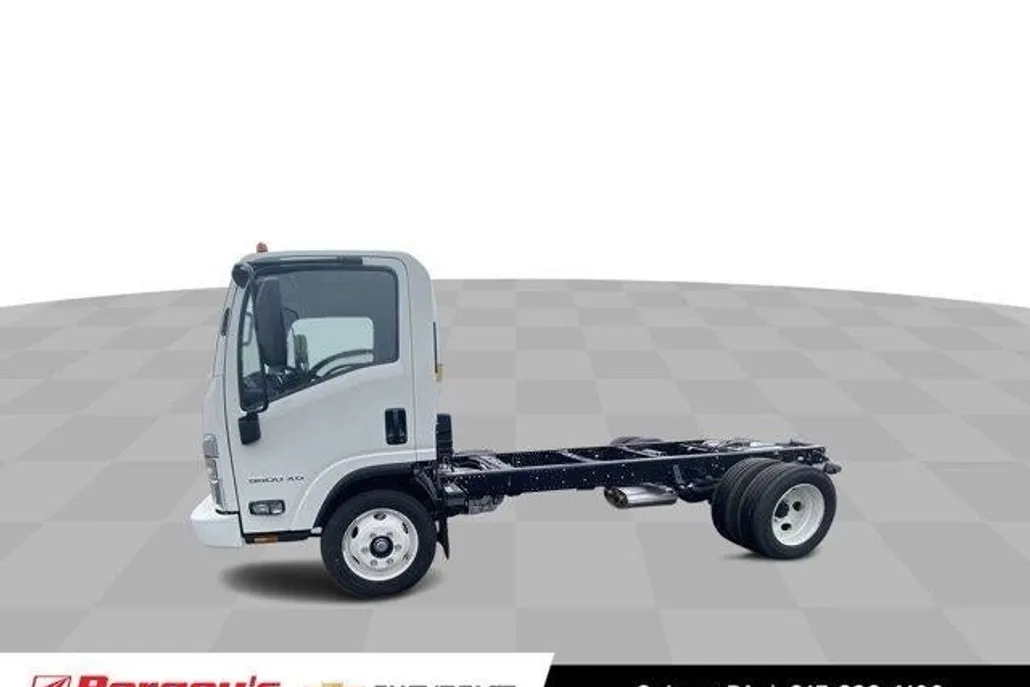 2024 Chevrolet Silverado photo 1