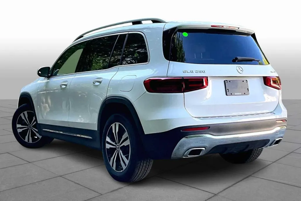 2026 Mercedes Benz GLB 250 4MATIC photo 1