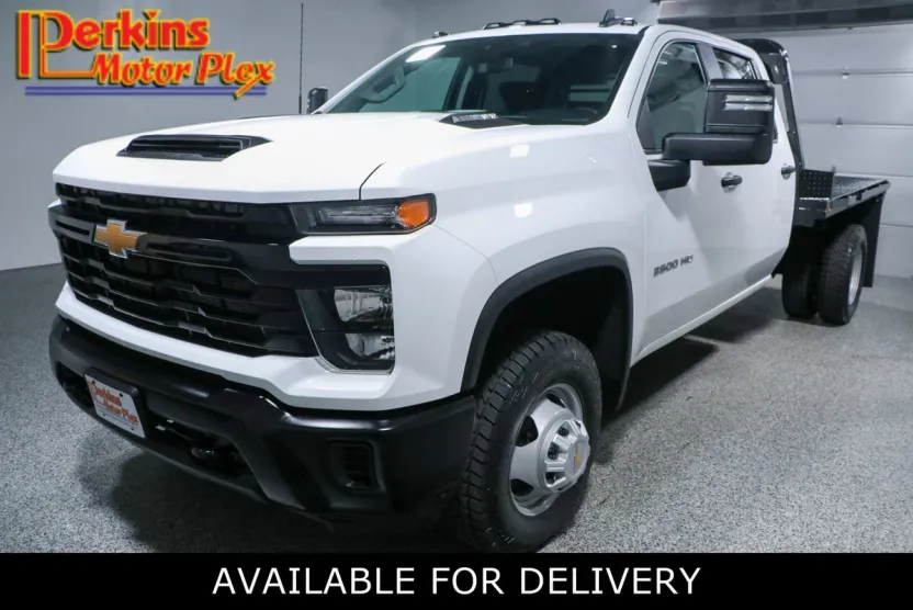 2024 Chevrolet Silverado 3500HD photo 1