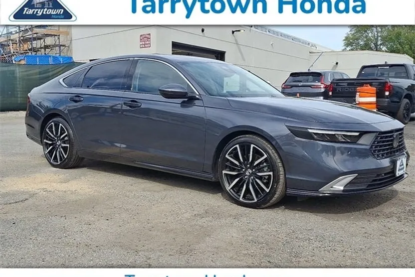 2023 Honda Accord Hybrid Touring photo 1