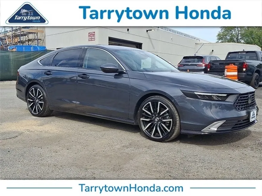 2023 Honda Accord Hybrid Touring photo 1