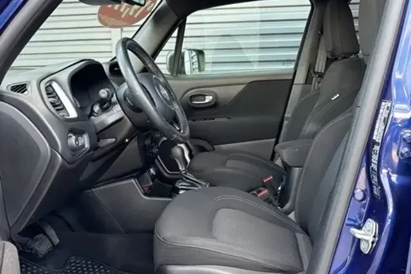 2021 Jeep Renegade Latitude photo 1