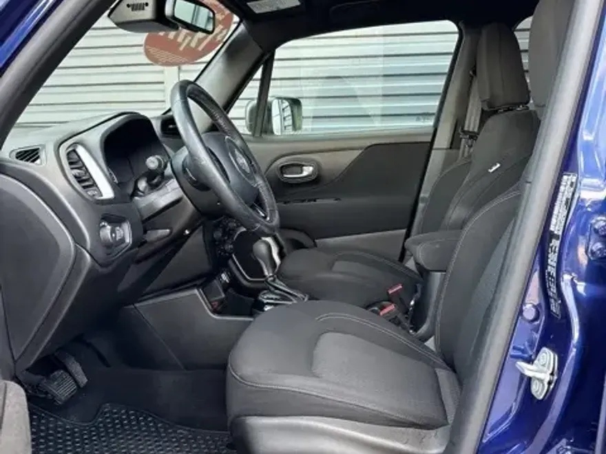 2021 Jeep Renegade Latitude photo 1