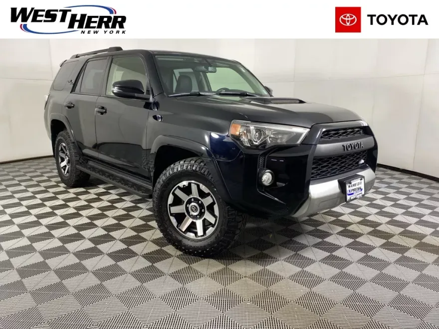 2019 Toyota 4Runner TRD Off-Road Premium photo 1