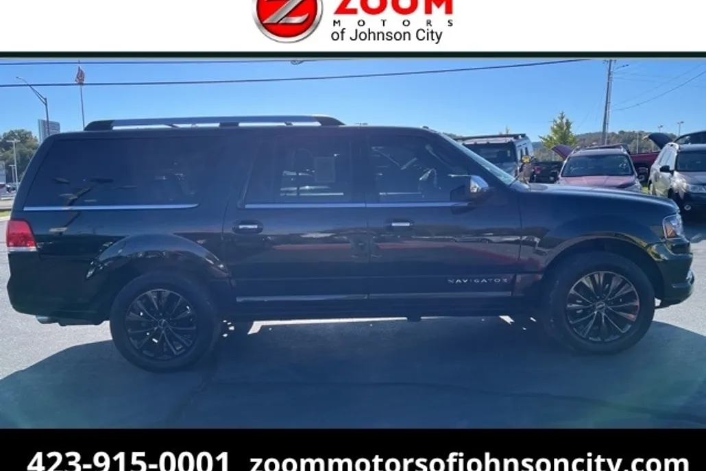 2015 Lincoln Navigator L Base photo 1