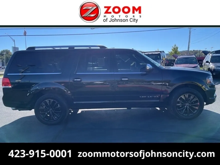 2015 Lincoln Navigator L Base photo 1