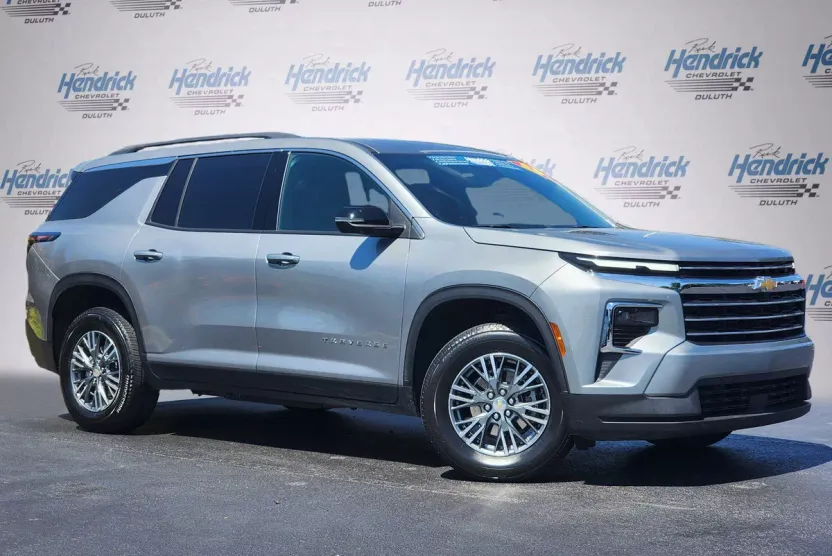 2025 Chevrolet Traverse photo 1