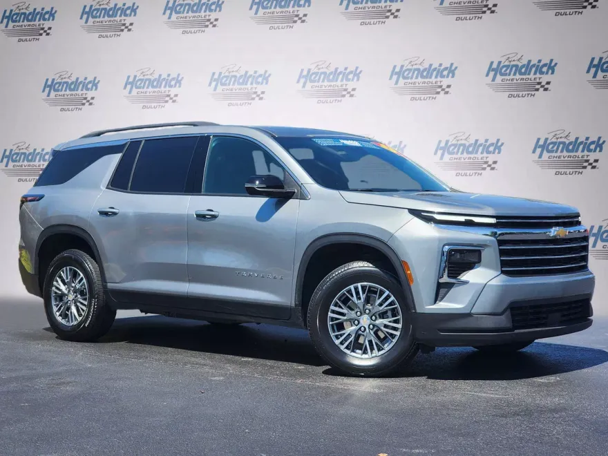2025 Chevrolet Traverse photo 1