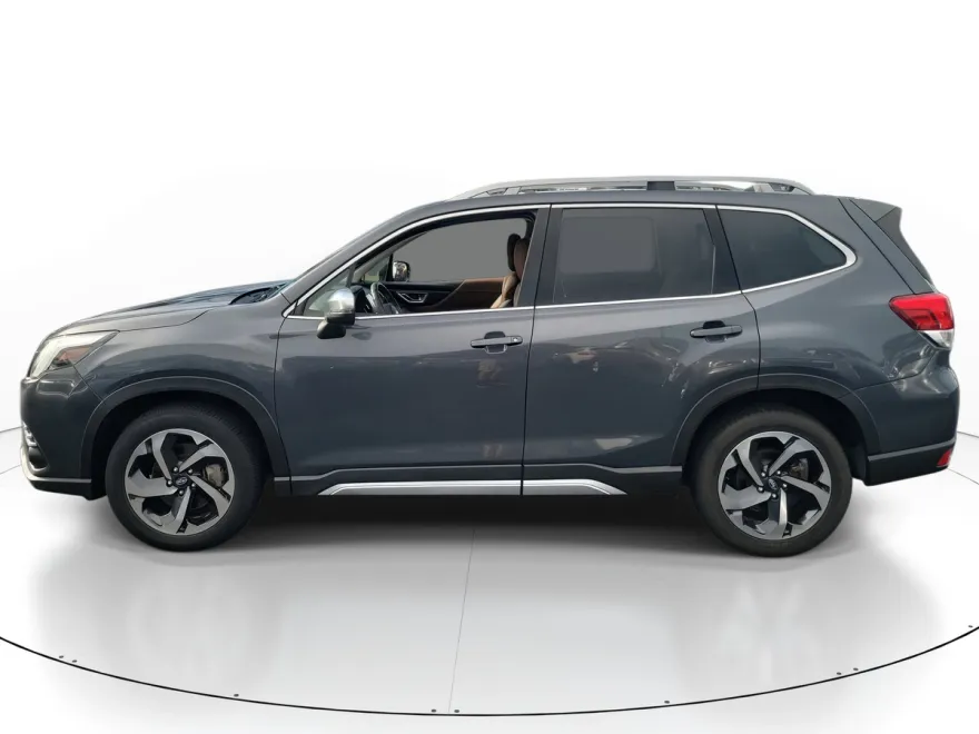 2022 Subaru Forester Touring photo 1