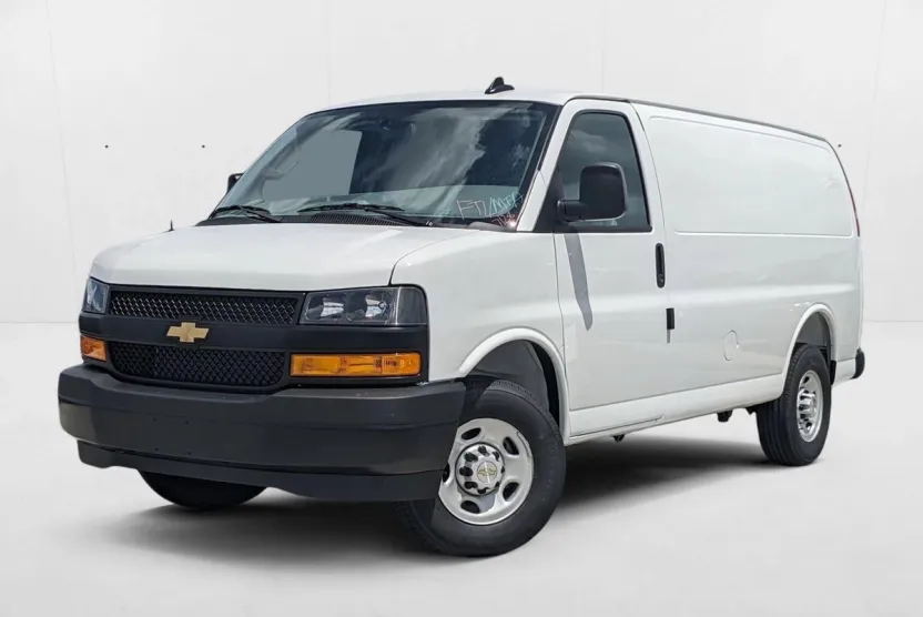 2025 Chevrolet Express Cargo 2500 Base photo 1