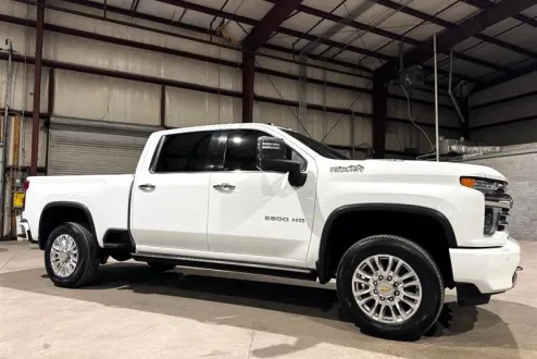 2022 Chevrolet Silverado 2500HD High Country photo 3