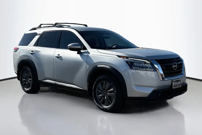 2023 Nissan Pathfinder SV 4x4 photo 1