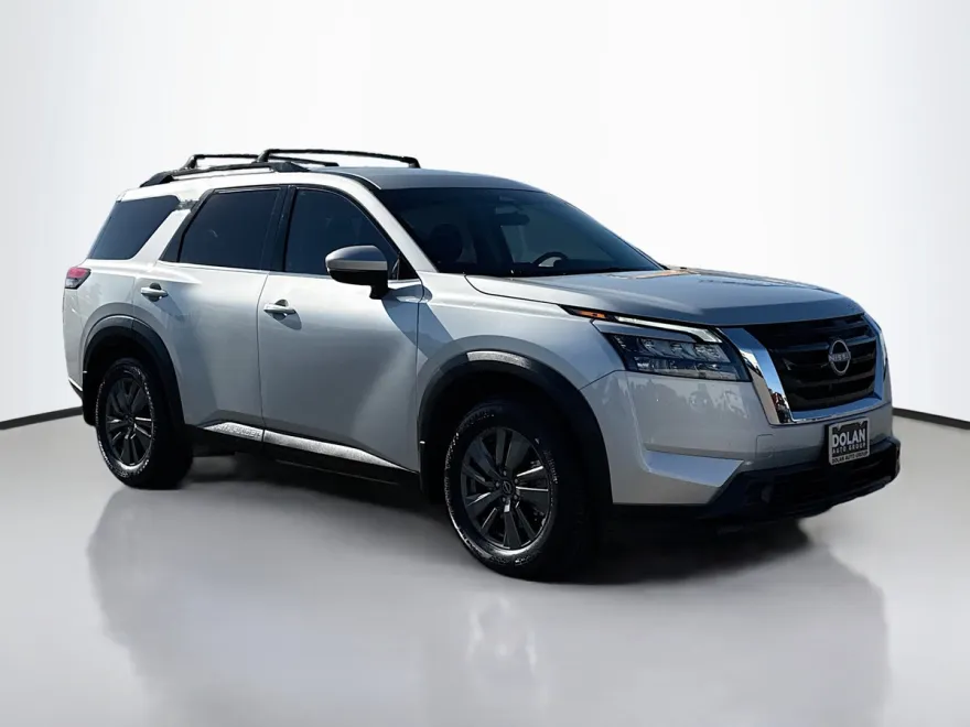 2023 Nissan Pathfinder SV 4x4 photo 1