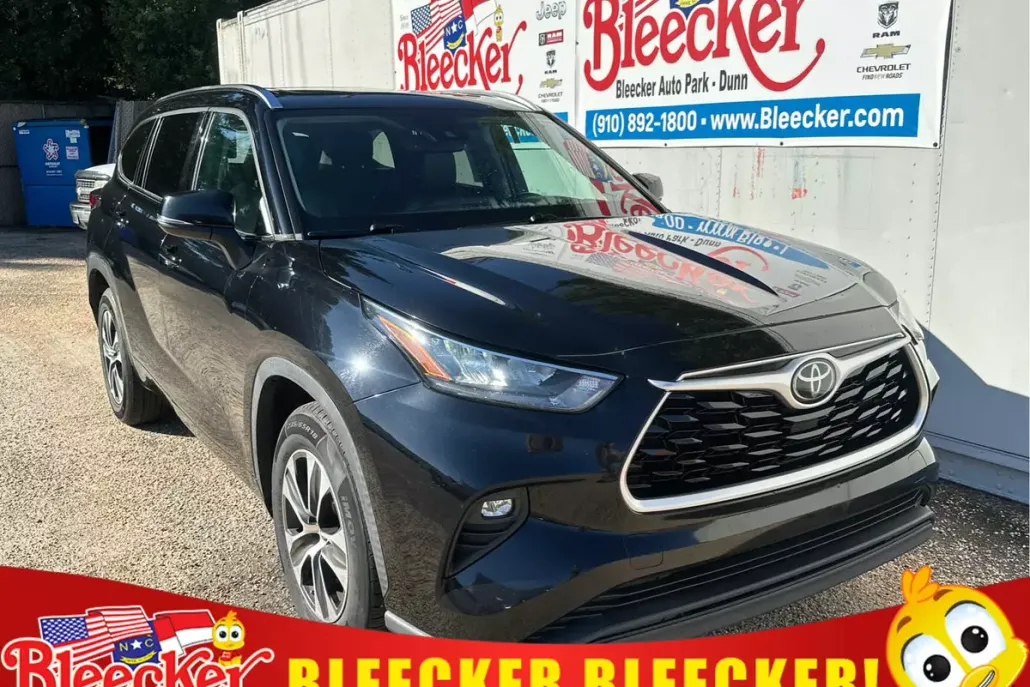 2020 Toyota Highlander XLE photo 1