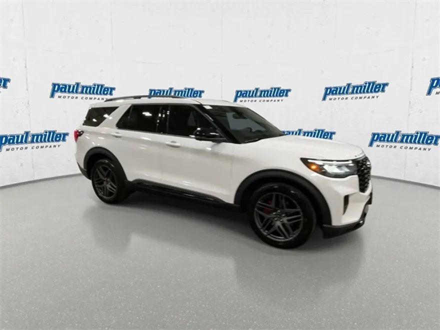 2025 Ford Explorer ST photo 1