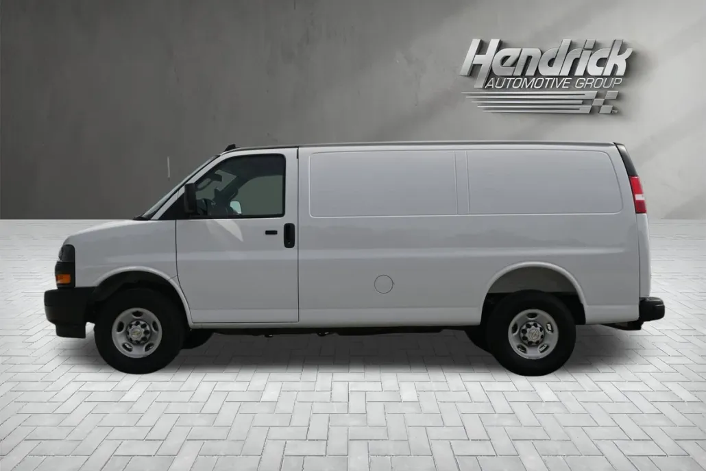 2025 Chevrolet Express Cargo 2500 photo 1