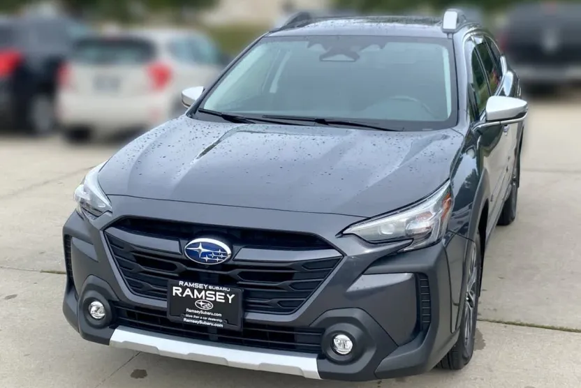 2024 Subaru Outback Touring XT photo 1