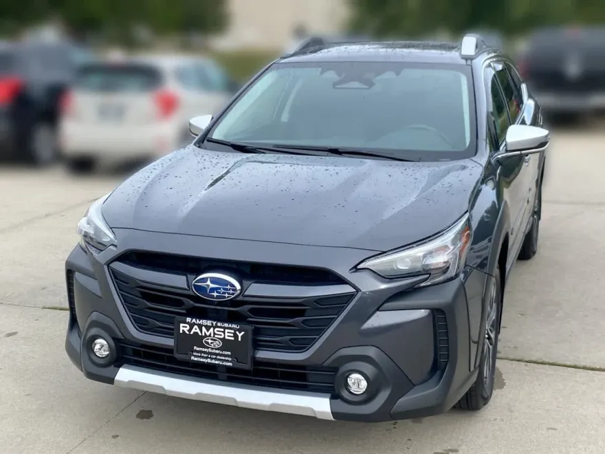 2024 Subaru Outback Touring XT photo 1
