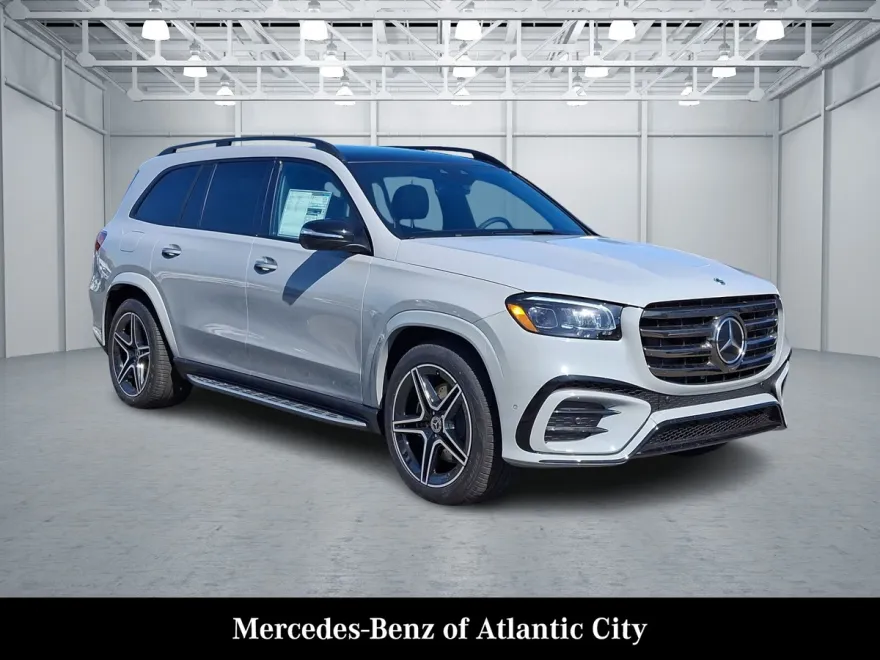 2025 Mercedes Benz GLS 450 4MATIC photo 1