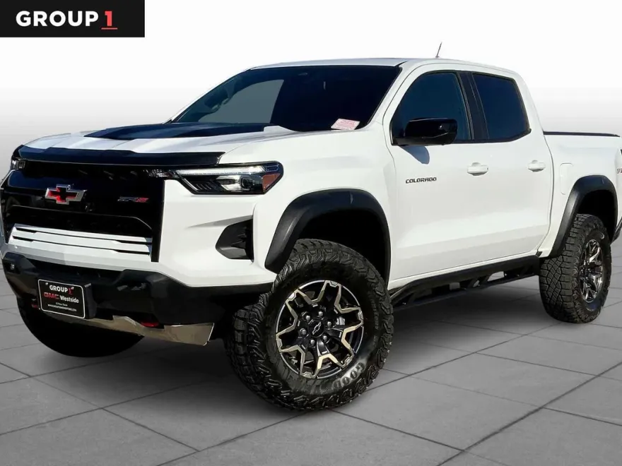 2023 Chevrolet Colorado ZR2 photo 1