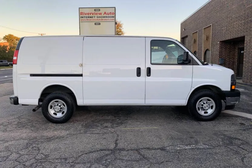 2020 Chevrolet Express 2500 Cargo Van photo 1