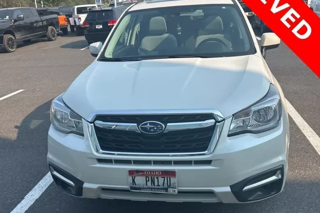 2017 Subaru Forester Premium photo 1