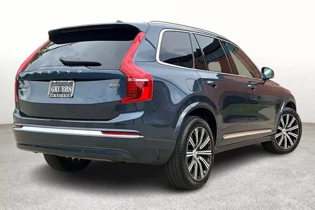 2025 Volvo XC90 Core photo 1